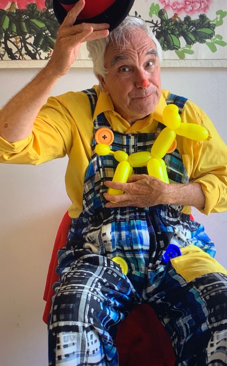 balloon clown for hire
