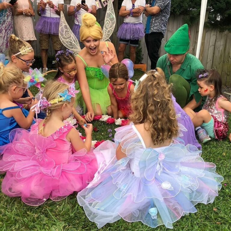 kids birthday party entertainers auckland at a Tinkerbell Party
